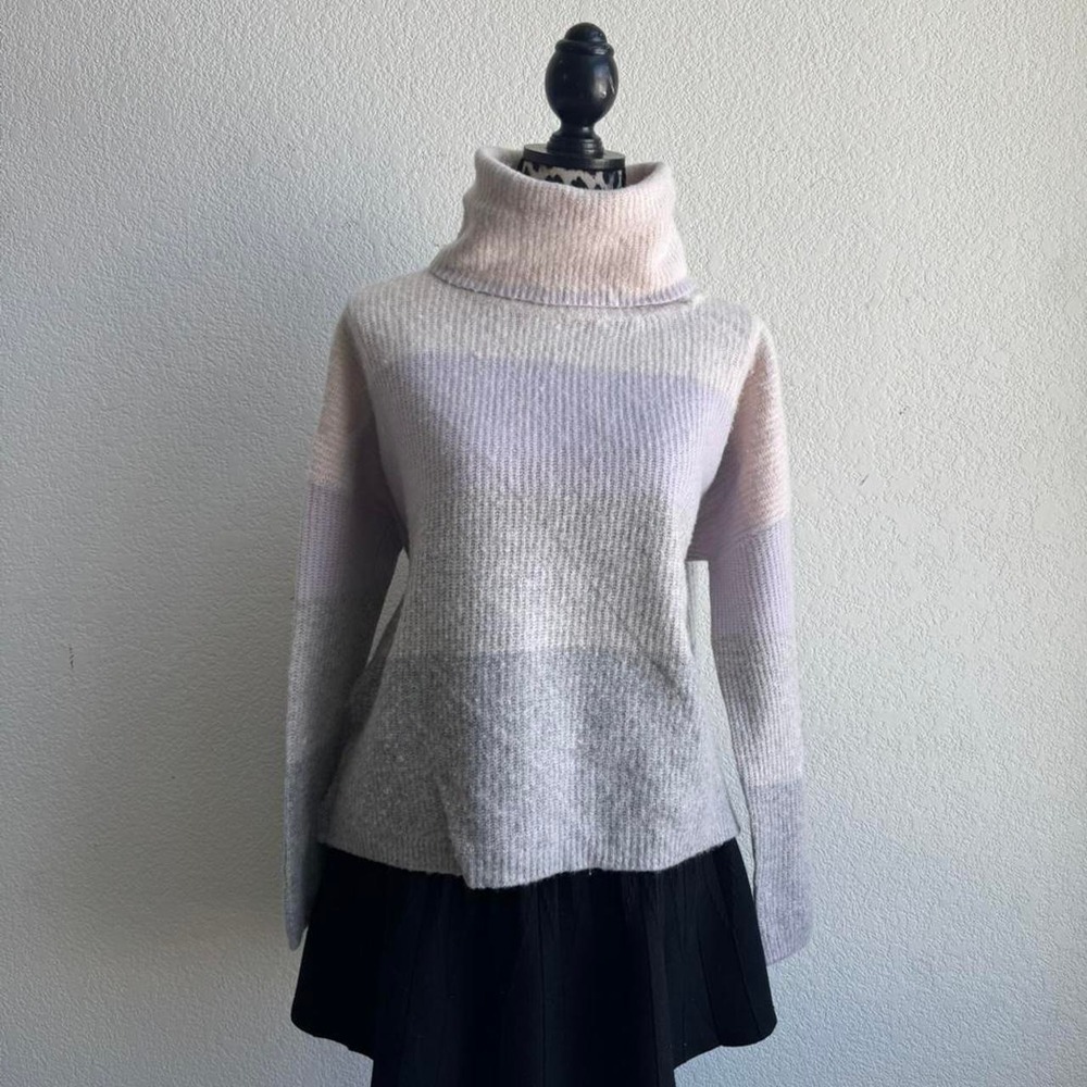 Splendid ribbed turtleneck sweater